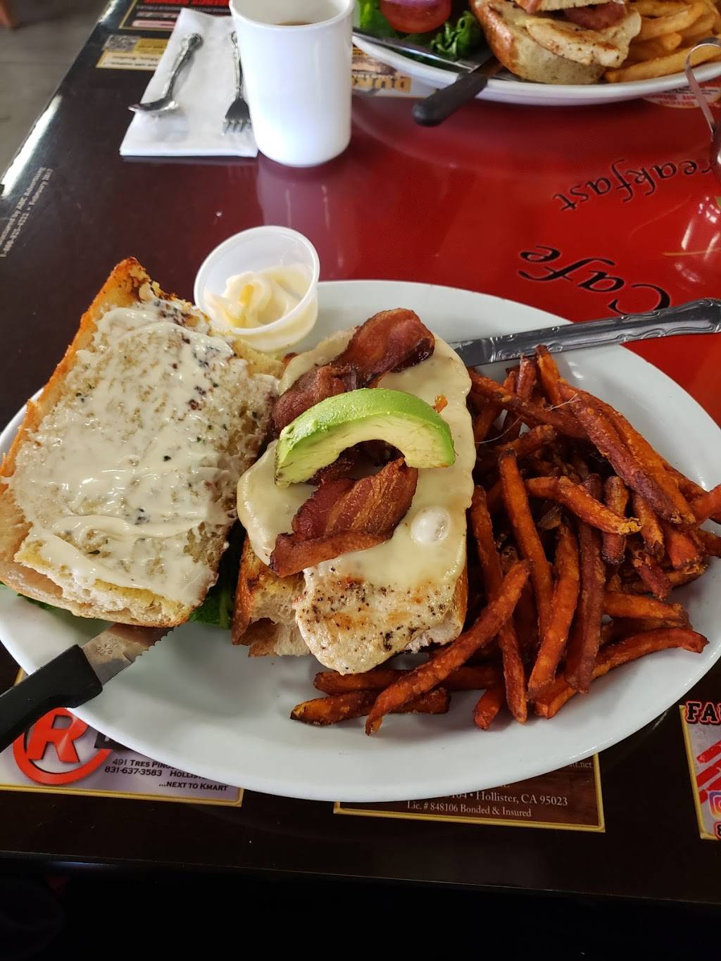 Country Rose Café | cafe | 756 San Benito St, Hollister, CA 95023, USA | 8316350252 OR +1 831-635-0252