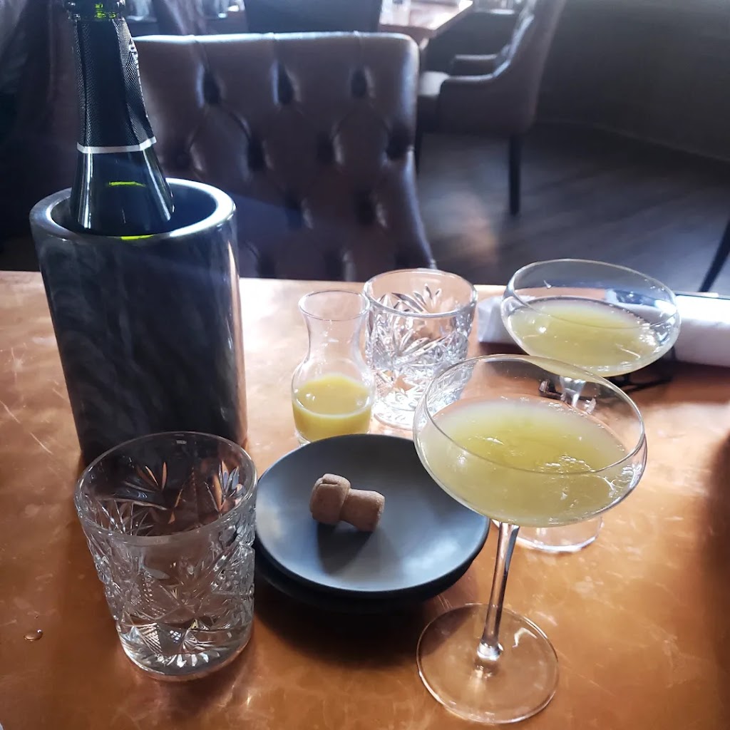 The Porch Pour | restaurant | 319 E Avenue G, Midlothian, TX 76065, USA | 4696726528 OR +1 469-672-6528