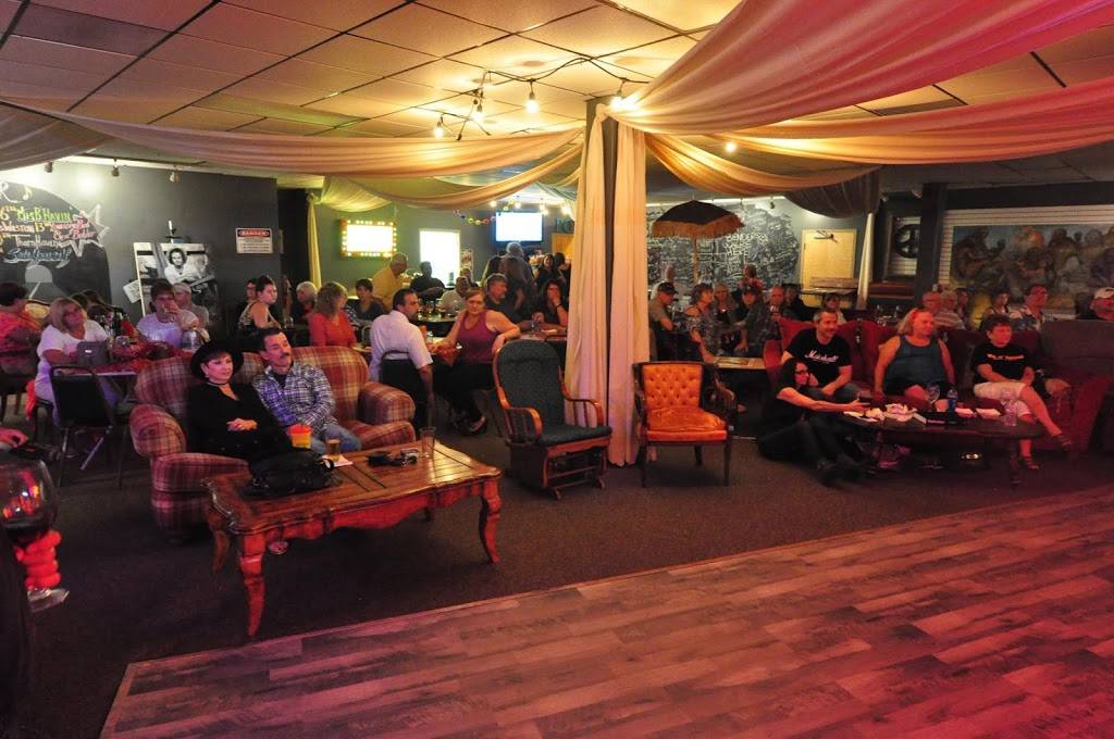 R Bandana Winery Franklin | restaurant | 1276 Liberty St, Franklin, PA 16323, USA | 4127898272 OR +1 412-789-8272