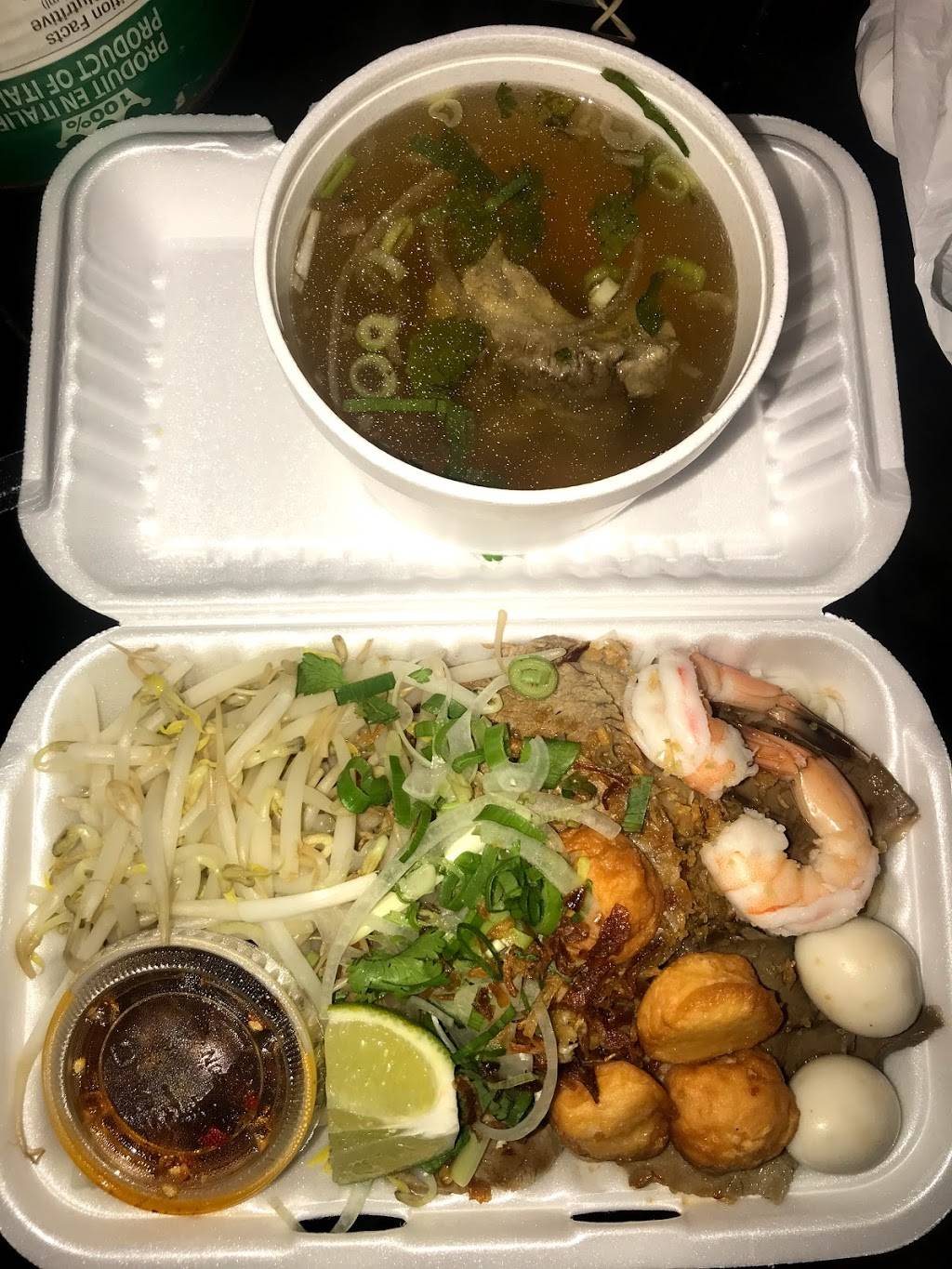 Pho Lam | restaurant | 8485 Boulevard Saint-Michel, Montréal, QC H1Z 3E7, Canada | 5145048787 OR +1 514-504-8787