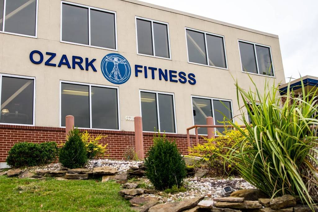 Clean & Green Smoothie & Shake Bar | restaurant | 2705 N Westwood Blvd, Poplar Bluff, MO 63901, USA | 5737783488 OR +1 573-778-3488