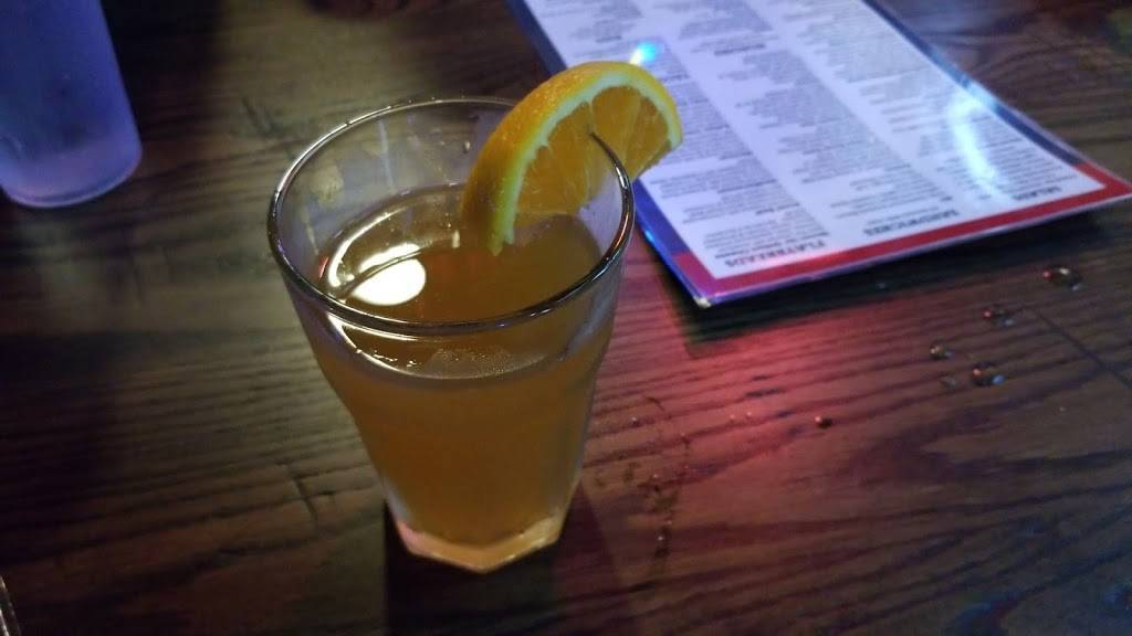 The Hangar | restaurant | 500 Flaugherty Run Rd, Coraopolis, PA 15108, USA | 7244579630 OR +1 724-457-9630