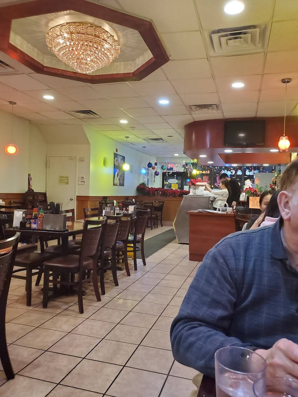 Pho & Cafe Anh Hong | restaurant | 7036 Terminal Square, Upper Darby, PA 19082, USA | 6107139118 OR +1 610-713-9118