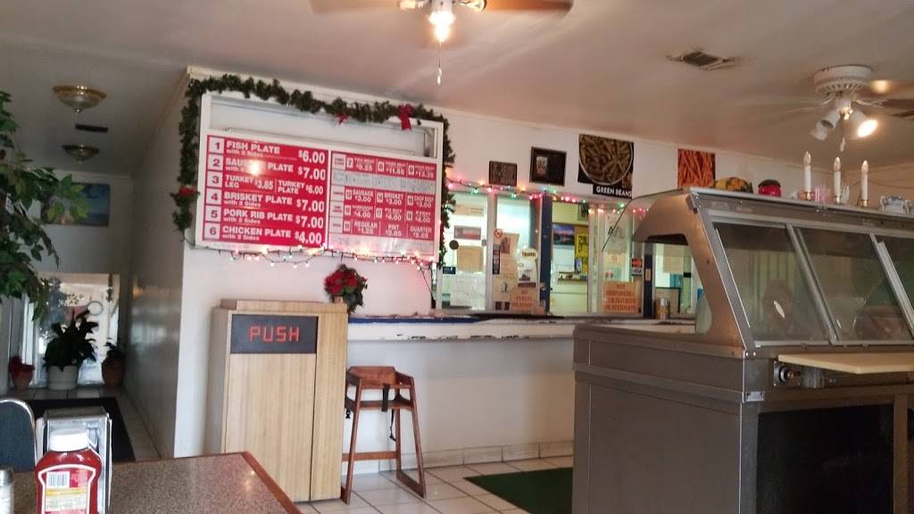 Pit Stop Bar-B-Q Plus | restaurant | 3242, 254 Hobart St, San Antonio, TX 78237, USA | 2104385405 OR +1 210-438-5405