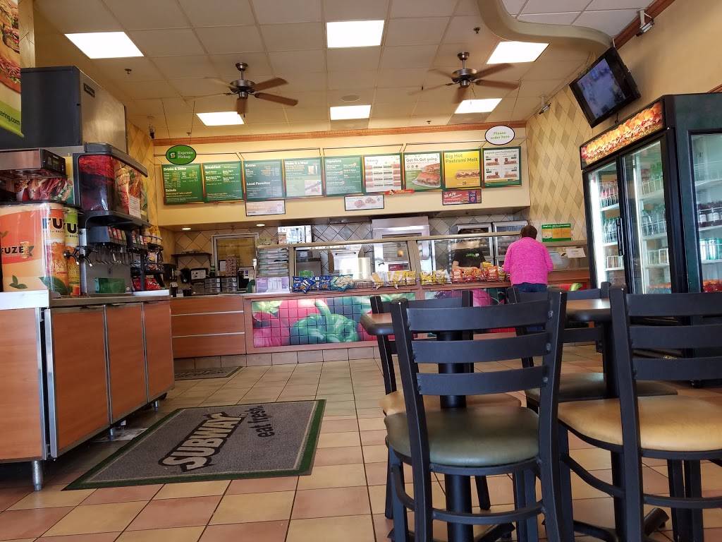 Subway | restaurant | 460 W Vandalia Ave, Porterville, CA 93257, USA | 5597838201 OR +1 559-783-8201