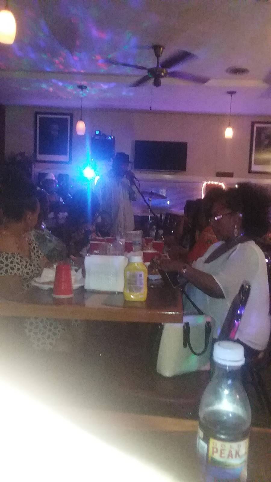 Plutos Café | restaurant | 1817 W Galbraith Rd, North College Hill, OH 45239, USA | 5134074348 OR +1 513-407-4348