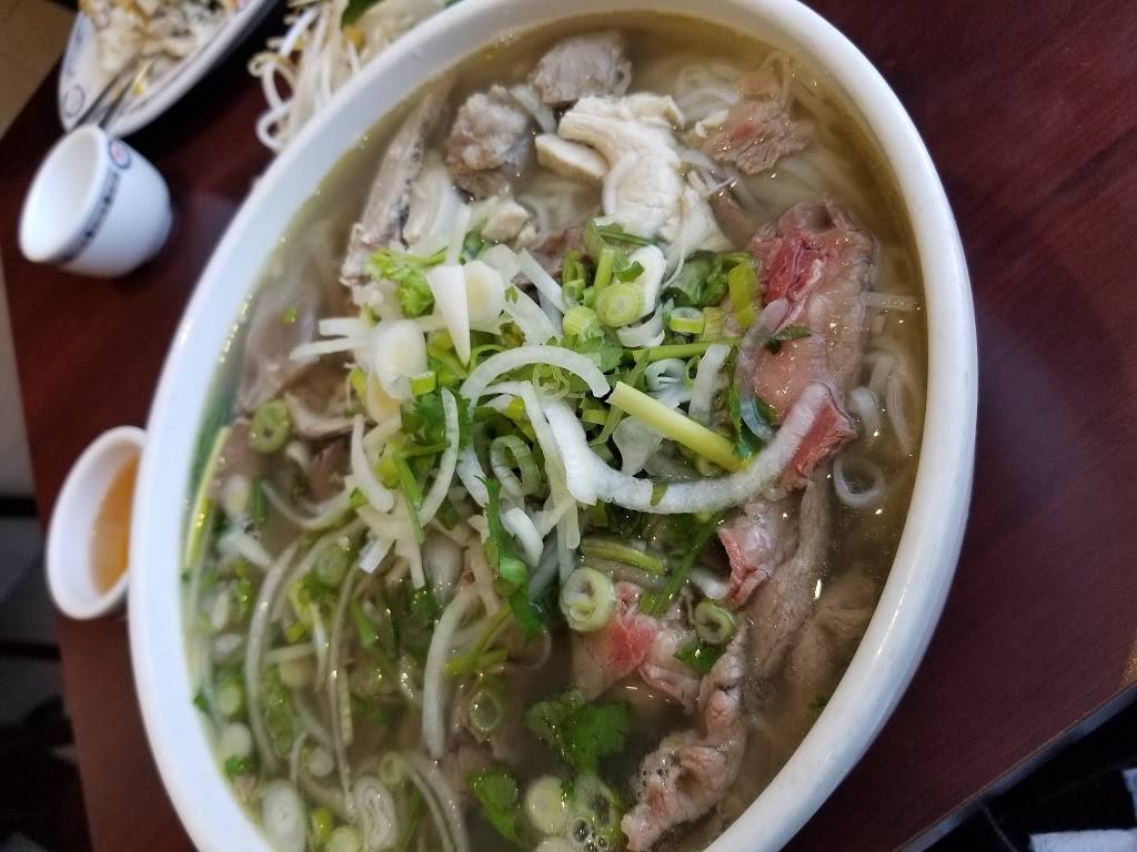 Pho Mi 99 | restaurant | 7916 Hurontario St, Brampton, ON L6Y 0P6, Canada | 9058619998 OR +1 905-861-9998