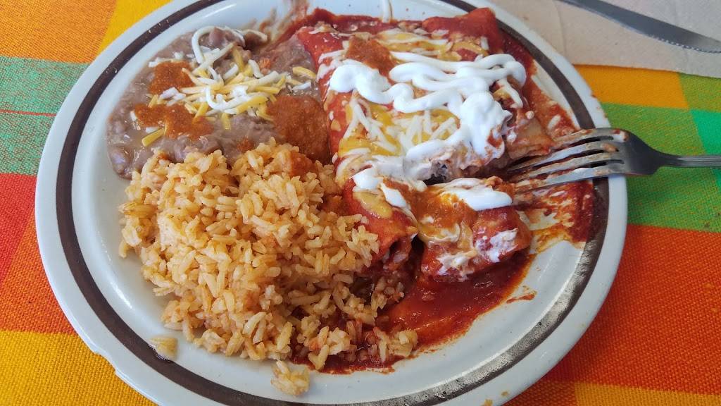 El Tacazo Mexican Delights | restaurant | 95 E Minnesota St, Le Center, MN 56057, USA | 5073572232 OR +1 507-357-2232