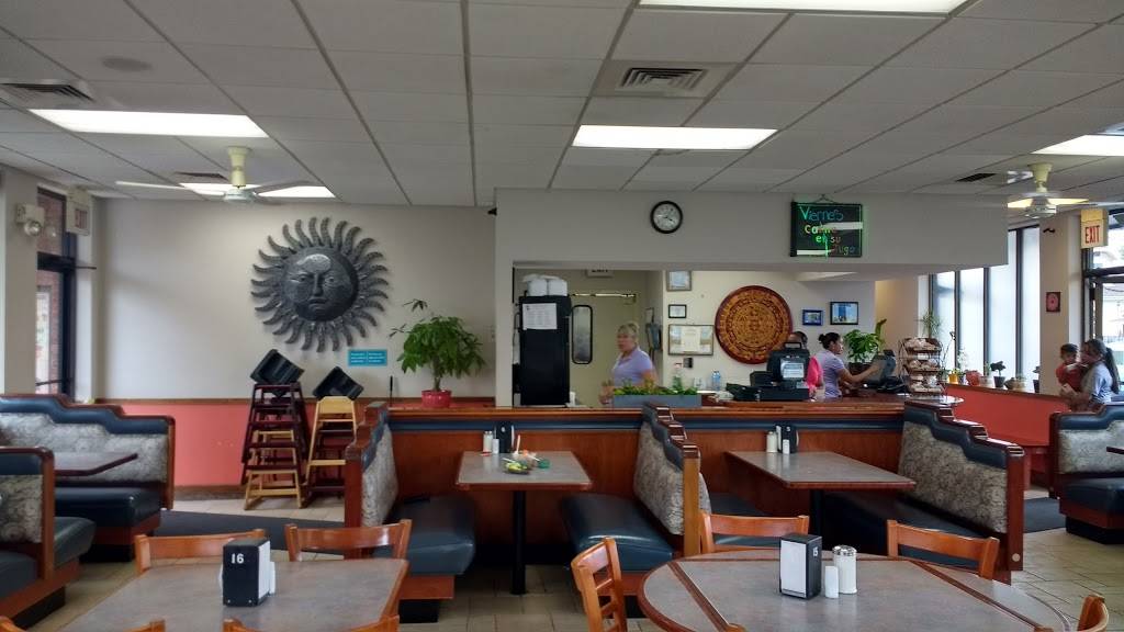 El Indio Cocina Mexicana | restaurant | 3930 W 63rd St, Chicago, IL 60629, USA | 7738841800 OR +1 773-884-1800