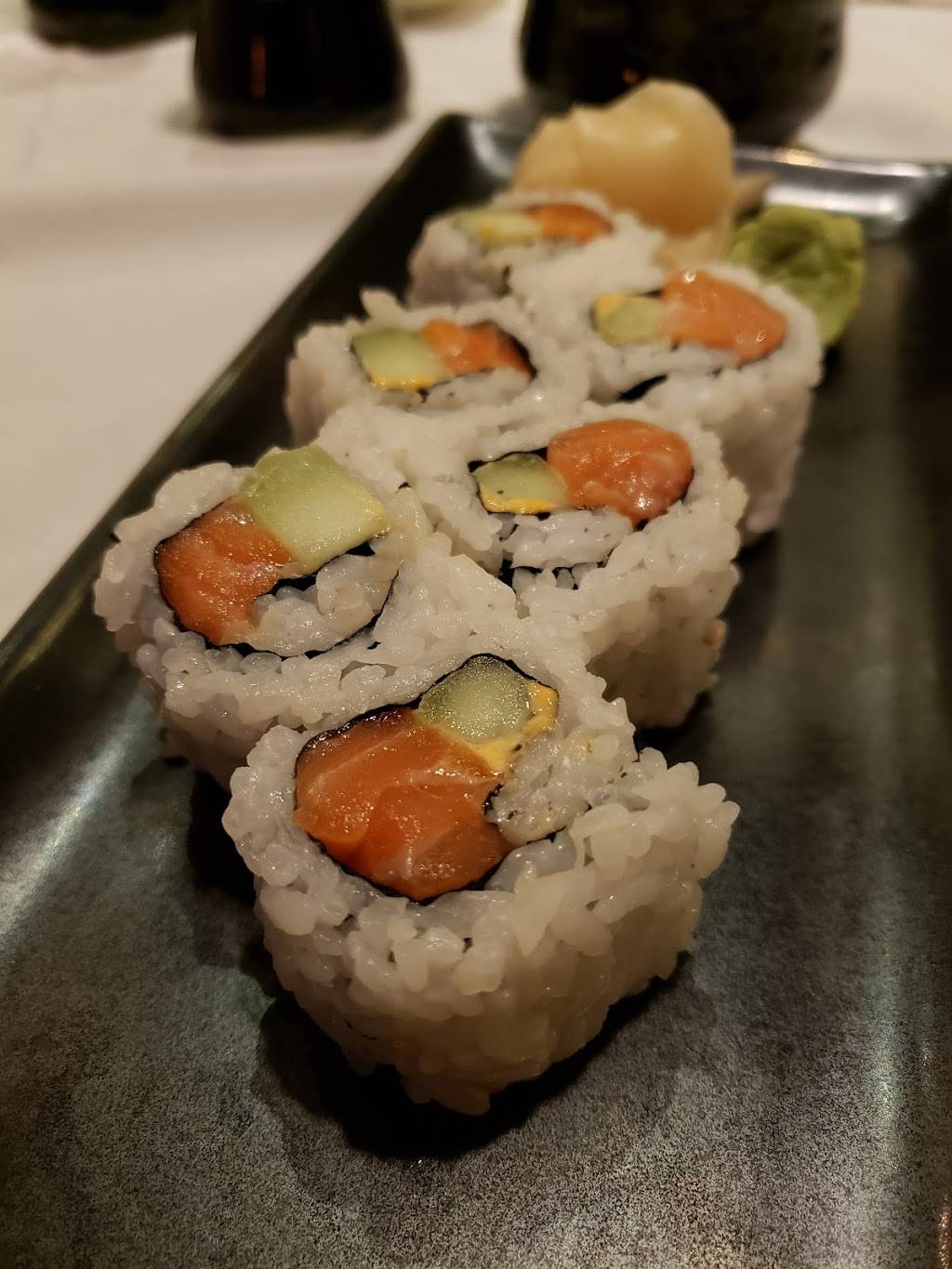 Sushi House | restaurant | 830 E Ogden Ave, Westmont, IL 60559, USA | 6309208948 OR +1 630-920-8948