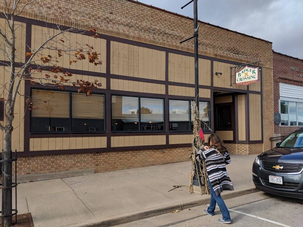 Badger Crossing Pub & Eatery | restaurant | 909 Front St, Cashton, WI 54619, USA | 6086545706 OR +1 608-654-5706