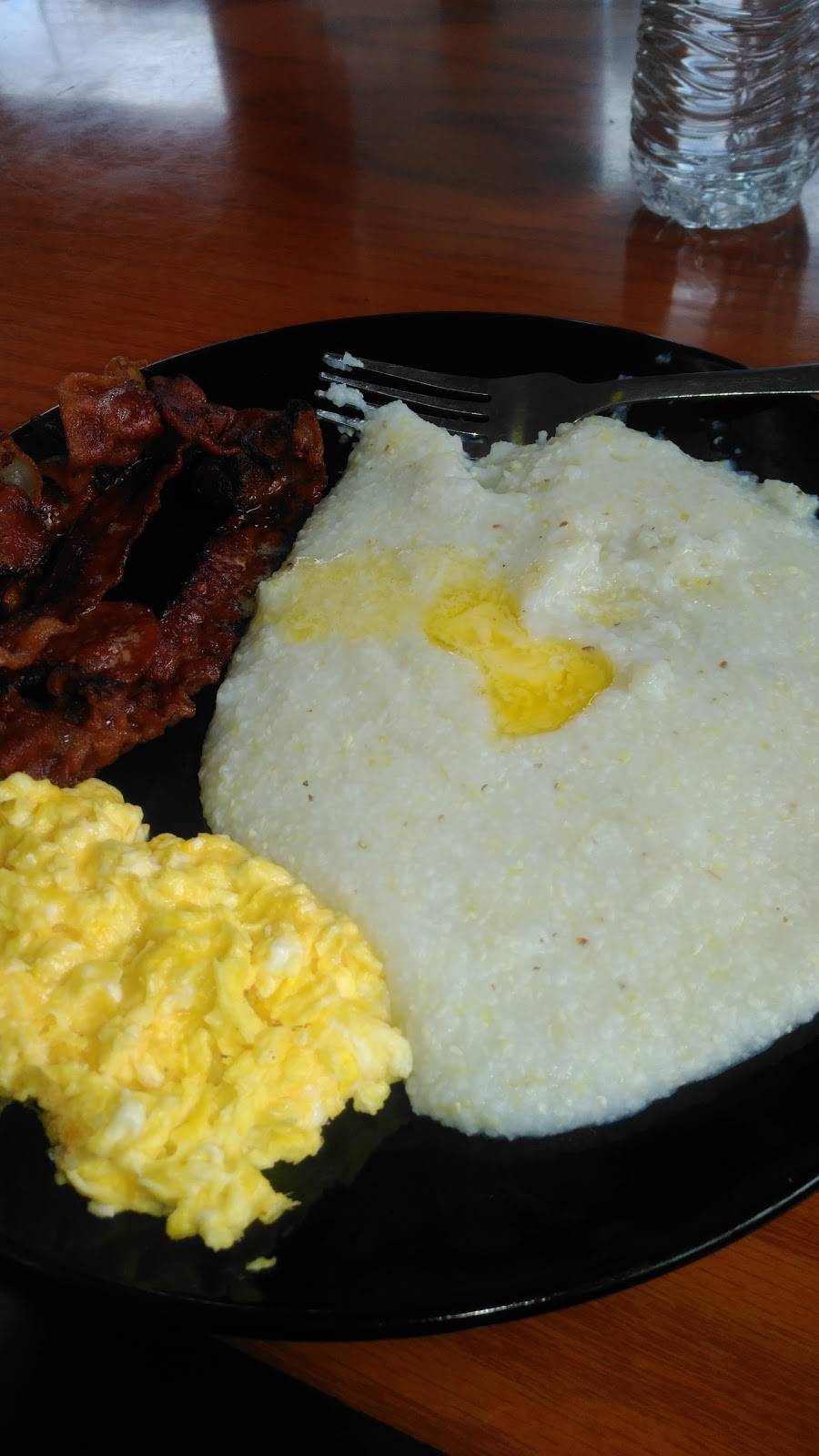 Moms Kitchen | restaurant | Newark, NJ 07106, USA | 9738490487 OR +1 973-849-0487