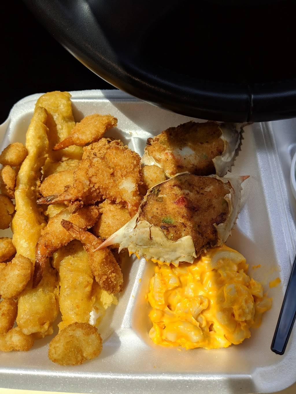 Captain Ds | restaurant | 1095 Ralph David Abernathy Blvd SW, Atlanta, GA 30310, USA | 4047526645 OR +1 404-752-6645