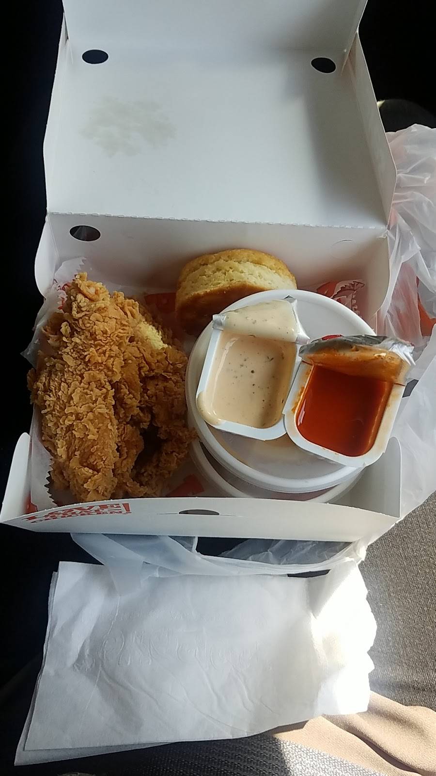 Popeyes Louisiana Kitchen | restaurant | 1615 W Elliot Rd, Tempe, AZ 85284, USA | 4802828520 OR +1 480-282-8520
