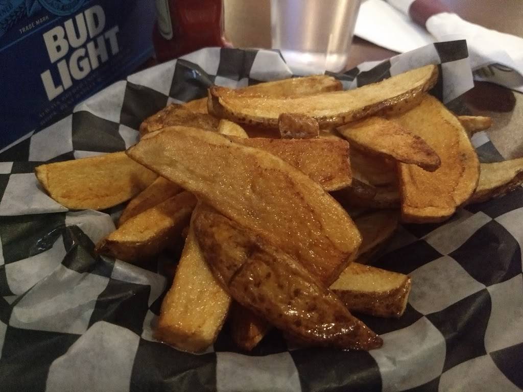 Commerce Sports Bar and Grill | restaurant | 1662 S Broad St, Commerce, GA 30529, USA | 7063350440 OR +1 706-335-0440