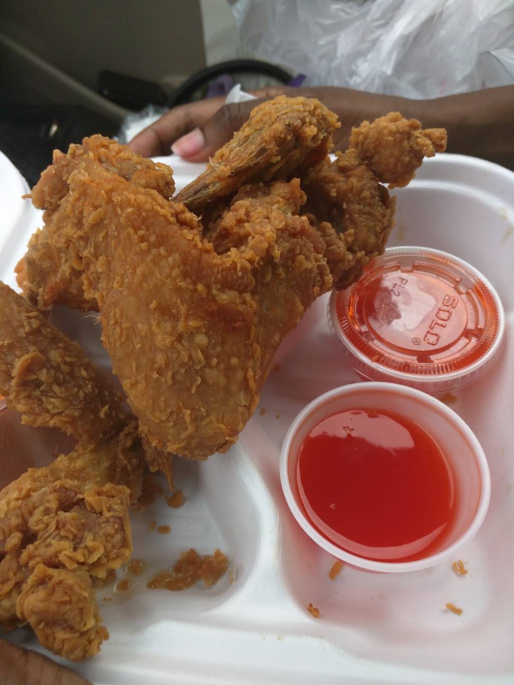 Dannie\s Carry Out | restaurant | 830 Upshur St NW, Washington, DC 20011, USA | 2028297100 OR +1 202-829-7100