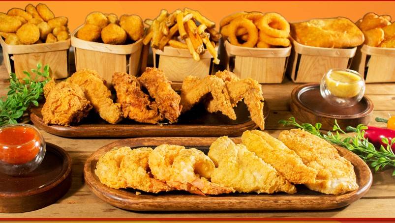 Wings N Fins | restaurant | 1751 E 75th St, Chicago, IL 60649, USA | 7732560800 OR +1 773-256-0800