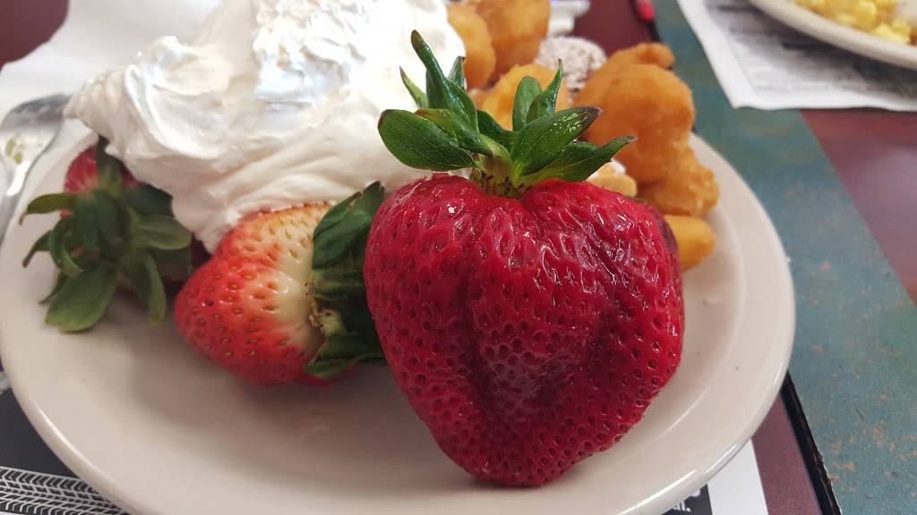 BIG BOY | restaurant | 126 N Broad St, Adrian, MI 49221, USA | 5172666600 OR +1 517-266-6600