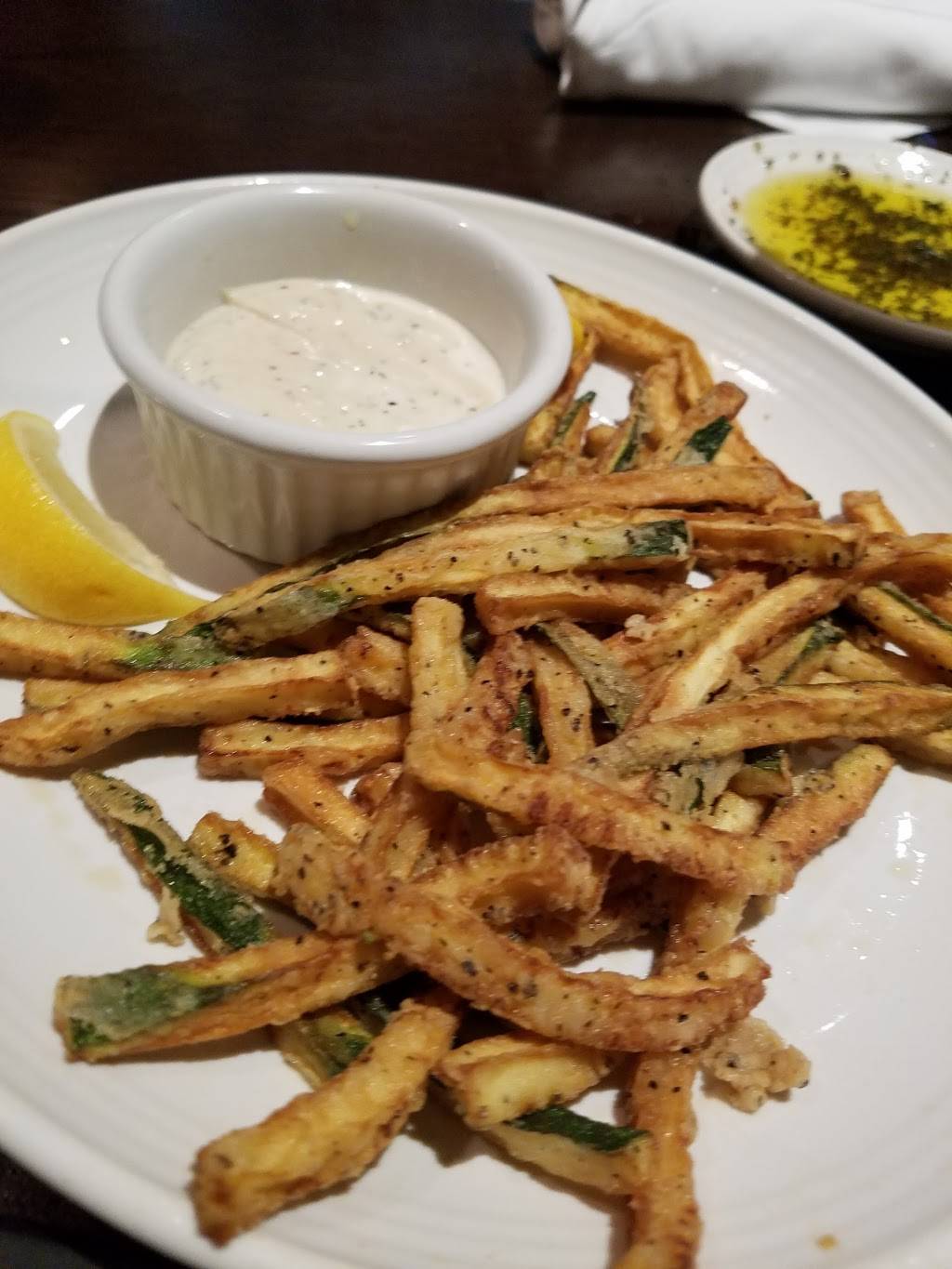 Carrabbas Italian Grill | restaurant | 12363 Hornsby Ln, Newport News, VA 23602, USA | 7572694917 OR +1 757-269-4917