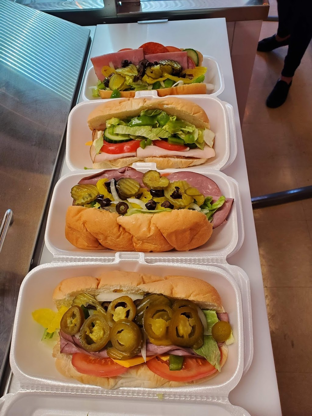 Seven1Five Outpost LLC | restaurant | 640 Central Ave, Florence, WI 54121, USA | 7155286016 OR +1 715-528-6016