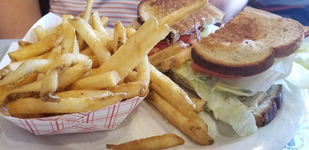 Nickys Cruisin Diner | restaurant | 957 Union St, Bangor, ME 04401, USA | 2079423430 OR +1 207-942-3430