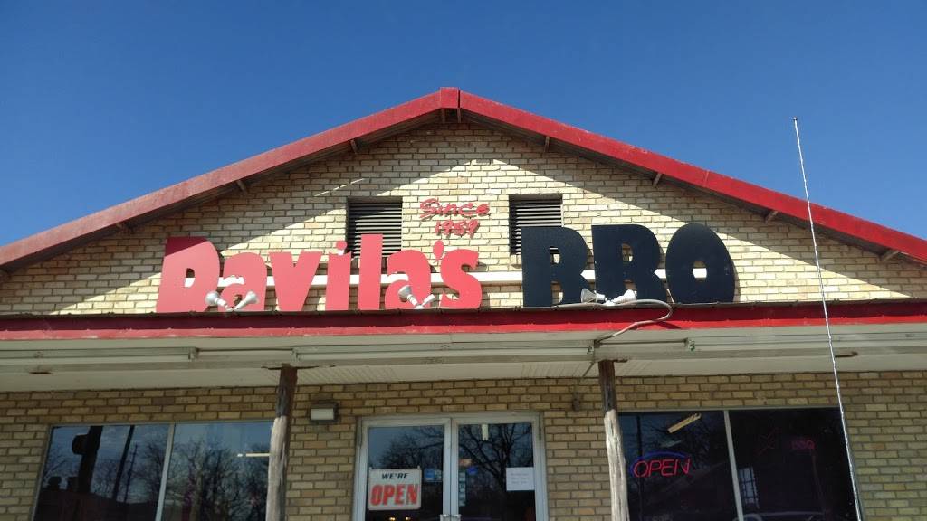 Davilas BBQ | restaurant | 418 W Kingsbury St, Seguin, TX 78155, USA | 8303795566 OR +1 830-379-5566