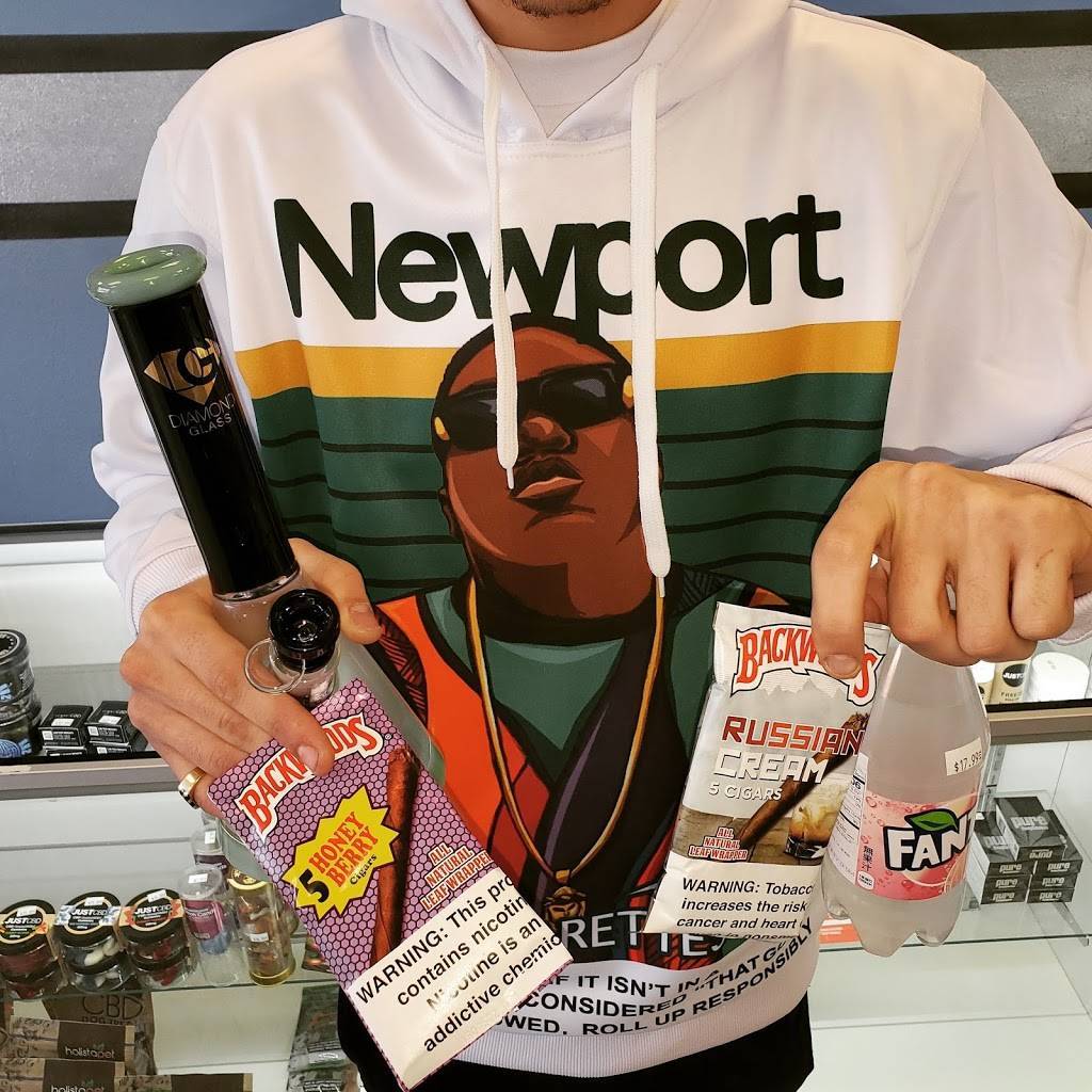 Valleyfornia Convenient Store | meal takeaway | 7834 Balboa Blvd, Van Nuys, CA 91406, USA | 8188212071 OR +1 818-821-2071