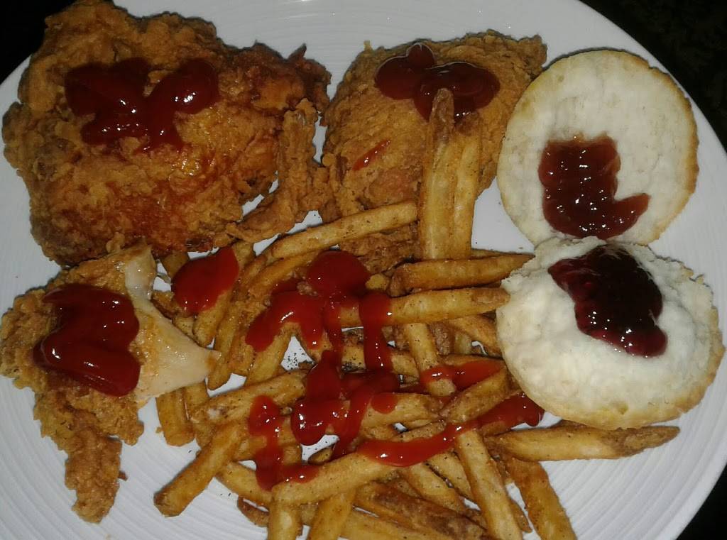 Popeyes Louisiana Kitchen | restaurant | 300 N Broadway, Baltimore, MD 21231, USA | 4105581157 OR +1 410-558-1157