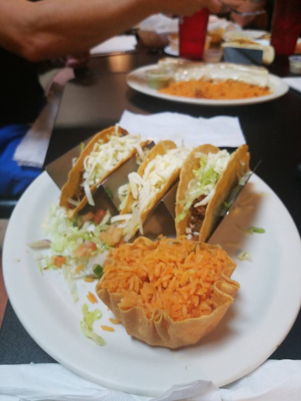 Alejandros Mexican Grill - Salem | restaurant | 1304 W Main St, Salem, VA 24153, USA | 5403871420 OR +1 540-387-1420