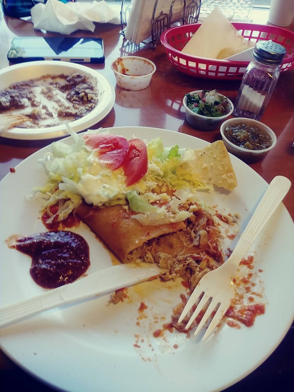 El Indio Tortillas Factory | restaurant | 1502 W 5th St, Santa Ana, CA 92703, USA | 7145423114 OR +1 714-542-3114