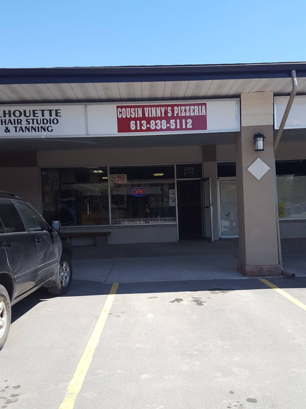 Cousin Vinnys Pizza | restaurant | 6179 Perth St, Richmond, ON K0A 2Z0, Canada | 6138385112 OR +1 613-838-5112