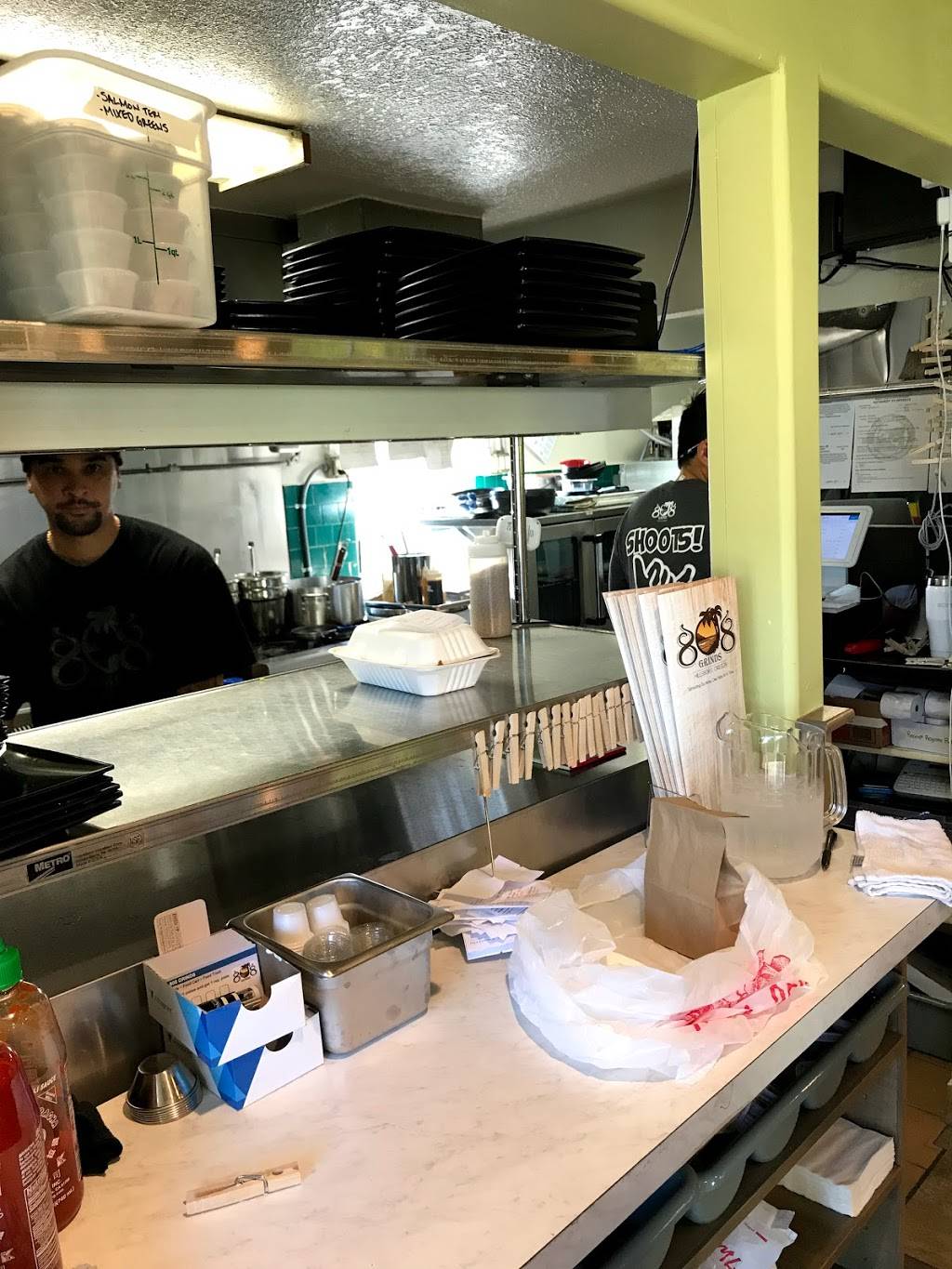 808 Grinds | restaurant | 1035 NE 25th Ave, Hillsboro, OR 97124, USA | 5039926339 OR +1 503-992-6339