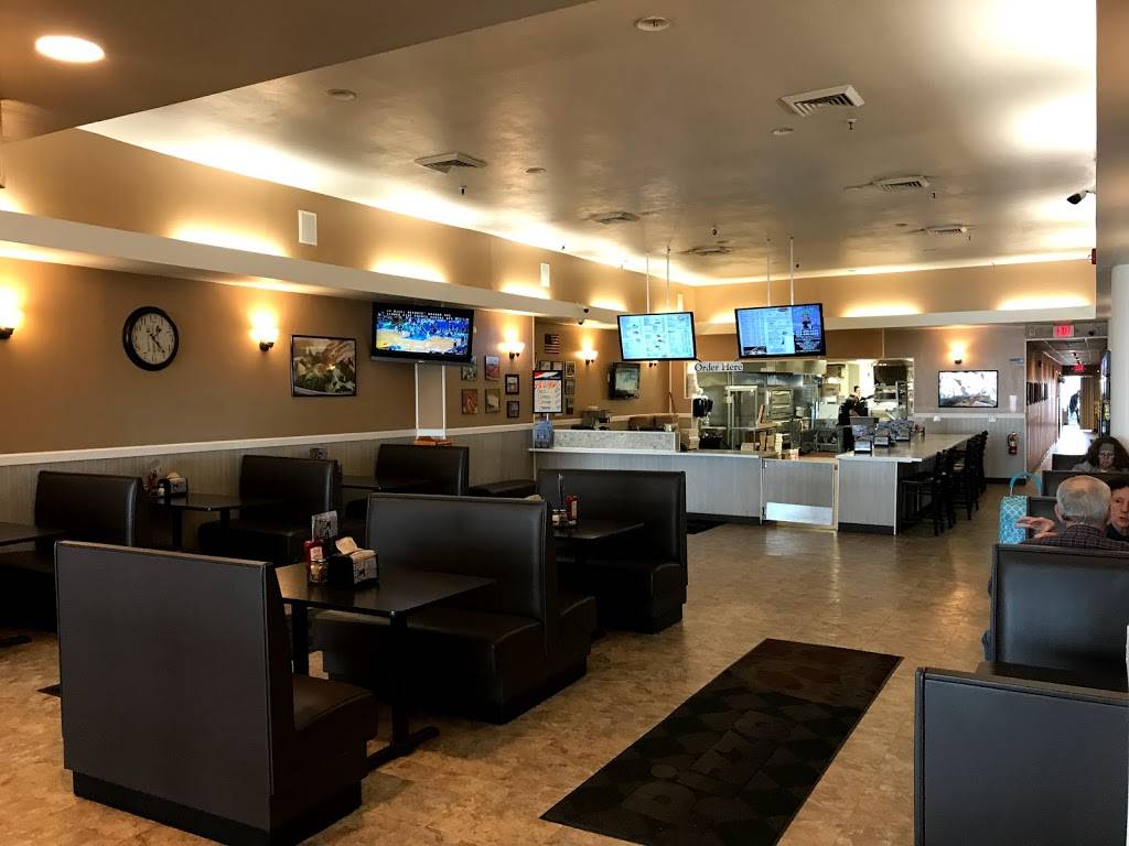 Vivaldis Pizzeria | restaurant | 5 Cheshire Rd #32, Pittsfield, MA 01201, USA | 4132365633 OR +1 413-236-5633