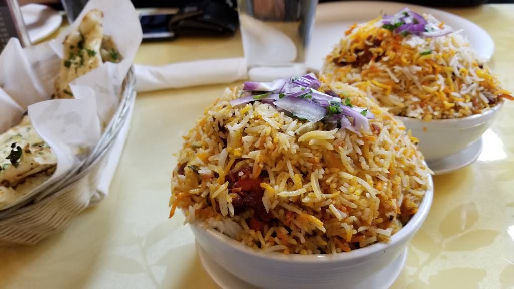 Curries | restaurant | 11963 Lebanon Rd, Sharonville, OH 45241, USA | 5139565678 OR +1 513-956-5678