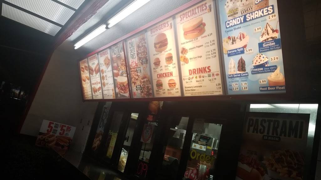 Wienerschnitzel | restaurant | 101 N State College Blvd, Anaheim, CA 92806, USA | 7147748341 OR +1 714-774-8341