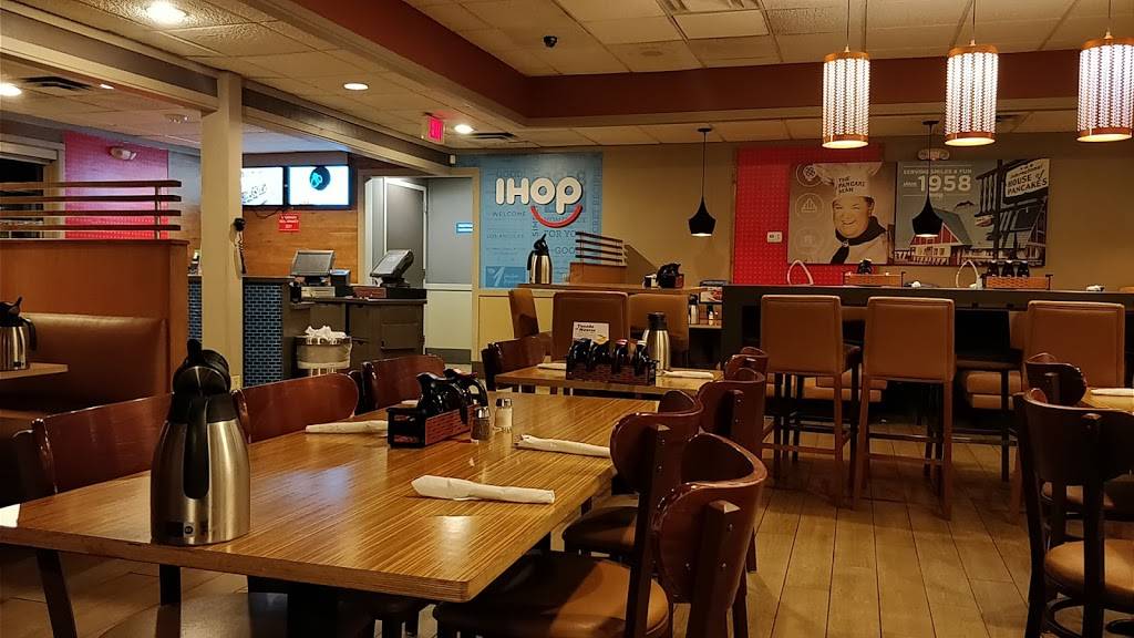 IHOP | restaurant | 5020 E Ray Rd, Phoenix, AZ 85044, USA | 4805980887 OR +1 480-598-0887