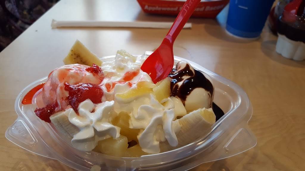 Dairy Queen Grill & Chill | restaurant | 830 W North St, Kendallville, IN 46755, USA | 2603491235 OR +1 260-349-1235