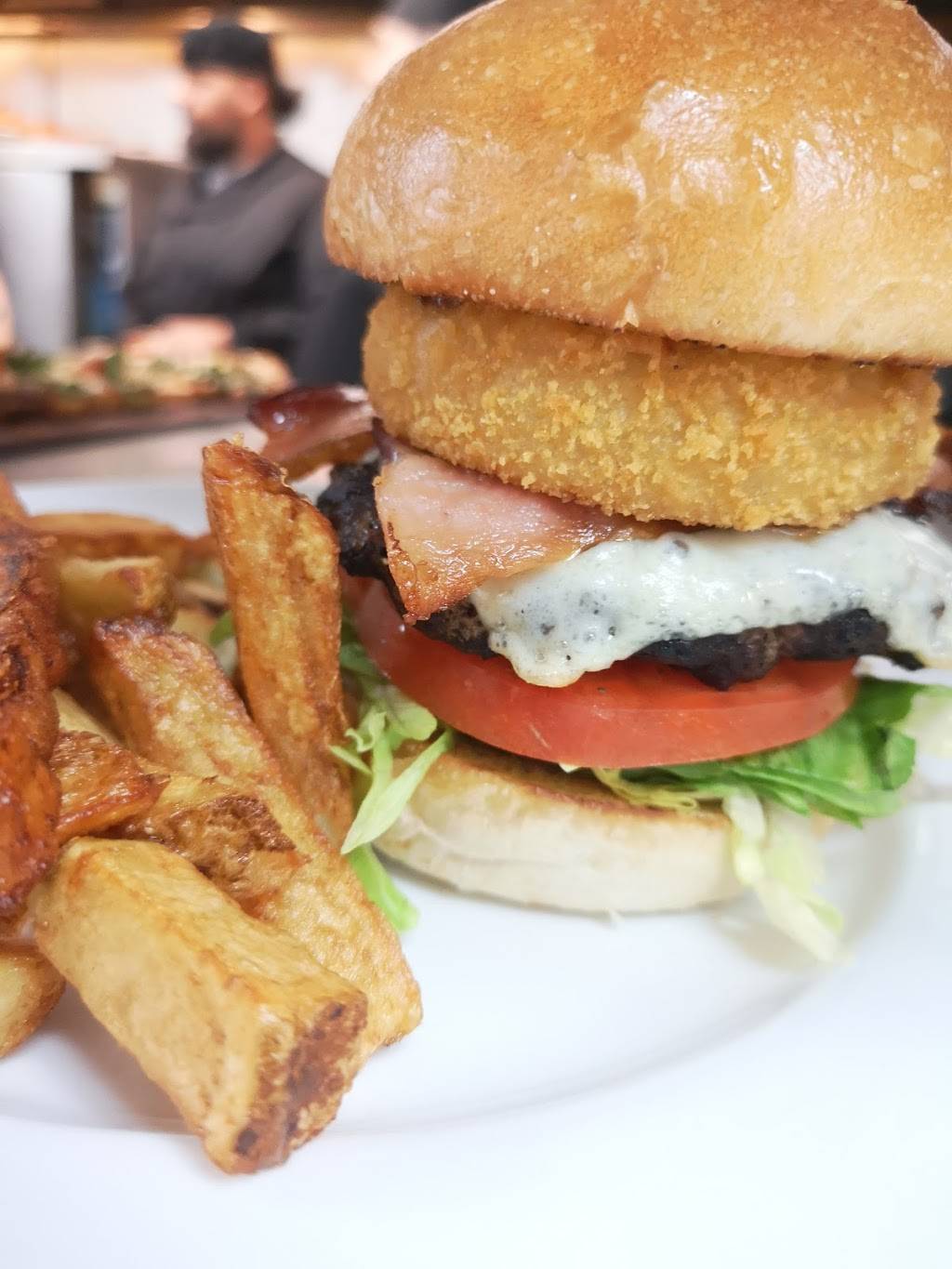 Taproom260 | restaurant | 260 Centrum Blvd, Orléans, ON K1E 3P4, Canada | 6134242260 OR +1 613-424-2260