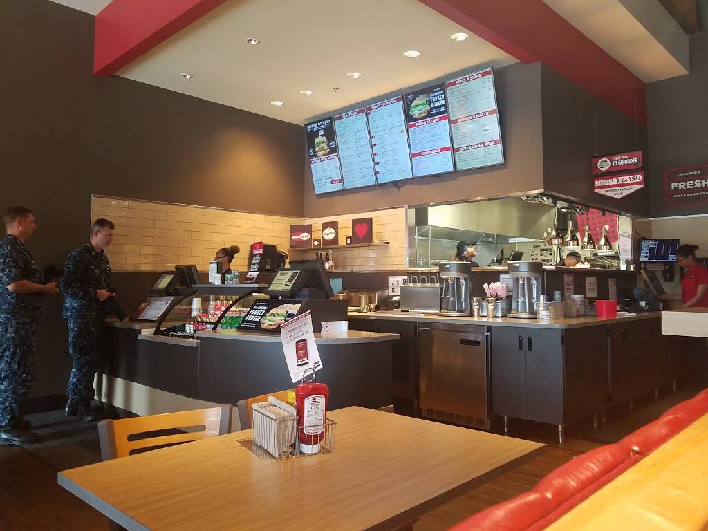Smashburger | restaurant | 903 Hartford Turnpike, Waterford, CT 06385, USA | 8604379790 OR +1 860-437-9790