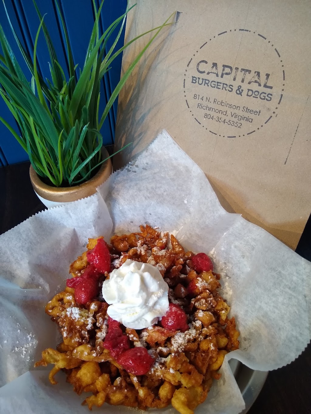 Capital Burgers & Dogs | restaurant | 814 N Robinson St, Richmond, VA 23220, USA | 8043545352 OR +1 804-354-5352