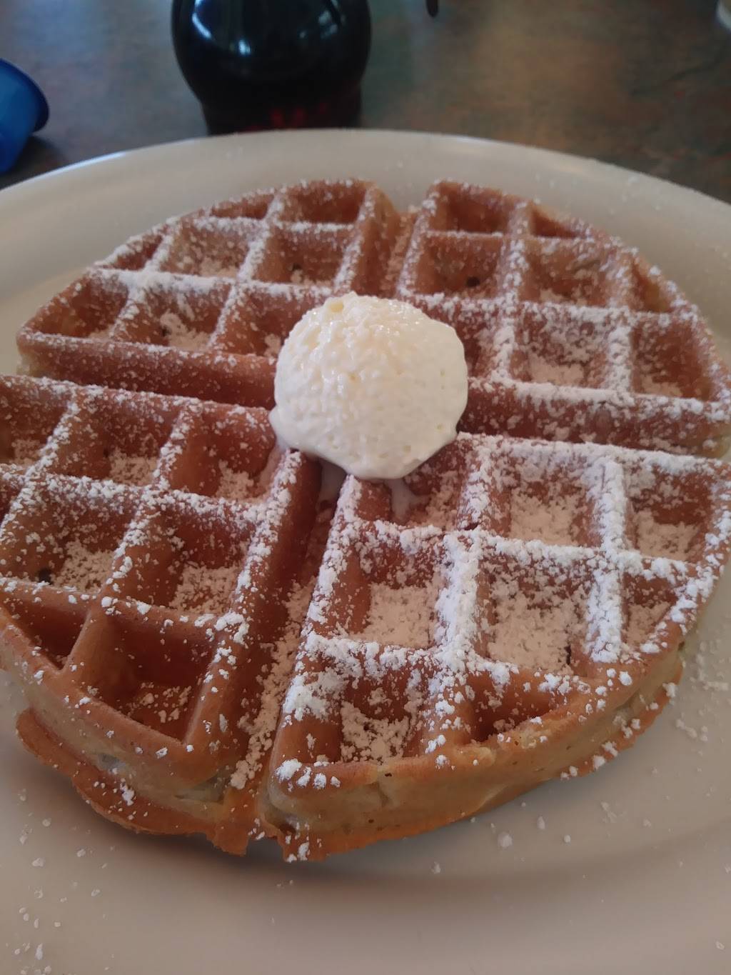 Toms Famous Burgers 5 | restaurant | 3635 E Imperial Hwy, Lynwood, CA 90262, USA | 3106318633 OR +1 310-631-8633