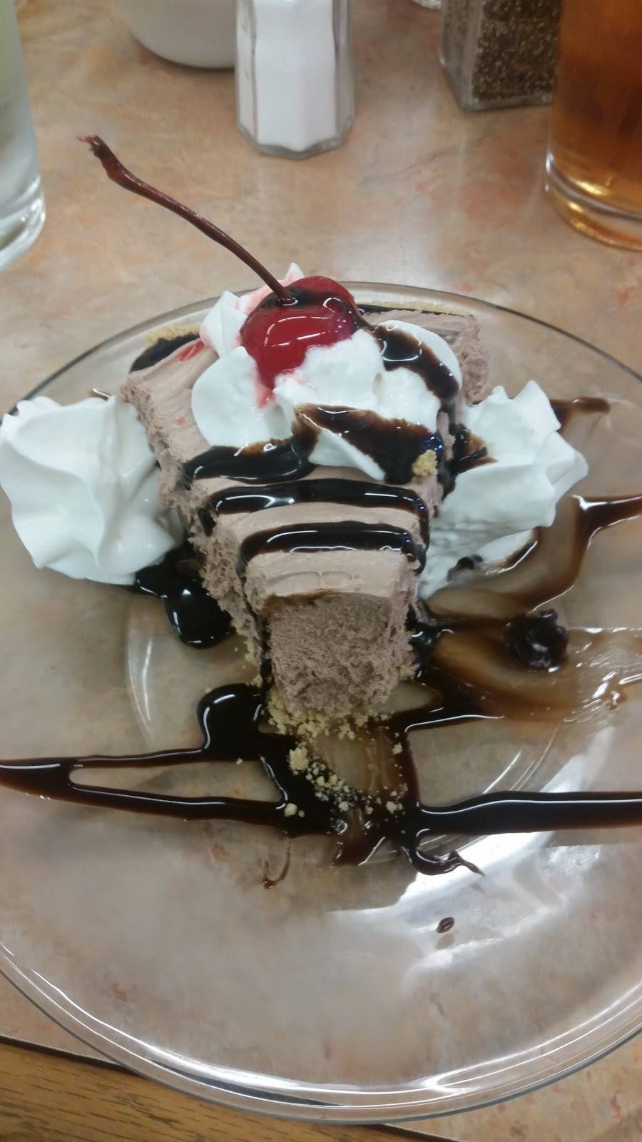 Brick Street Restaurant | restaurant | 448 E O and M Ave, North Vernon, IN 47265, USA | 8125923960 OR +1 812-592-3960