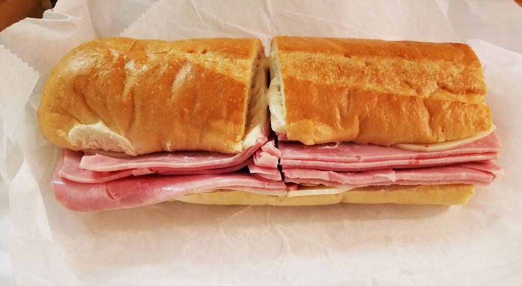 Pasta Fresca & Piadina | restaurant | 2 Lincoln Ave, Mystic, CT 06355, USA | 8605721245 OR +1 860-572-1245