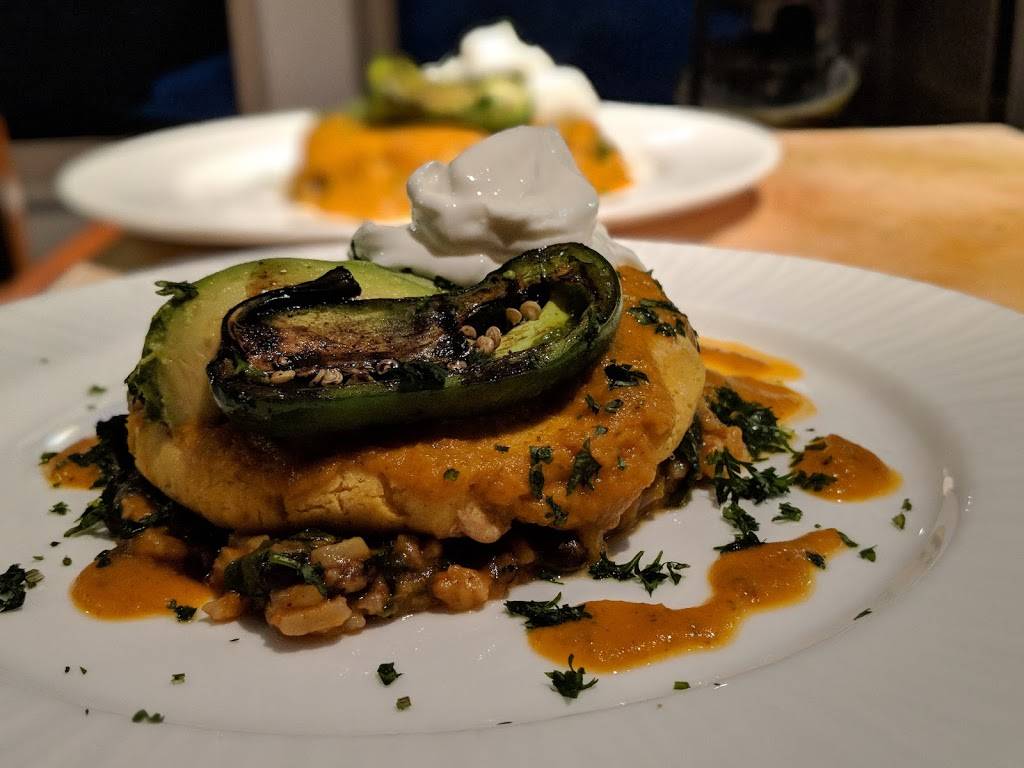 Cress Restaurant | restaurant | 103 W Indiana Ave, DeLand, FL 32720, USA | 3867343740 OR +1 386-734-3740