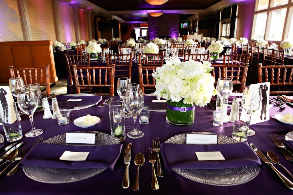 Mullins Bar & Grill | restaurant | 2 Miramontes Point Rd #2, Half Moon Bay, CA 94019, USA | 6507261818 OR +1 650-726-1818