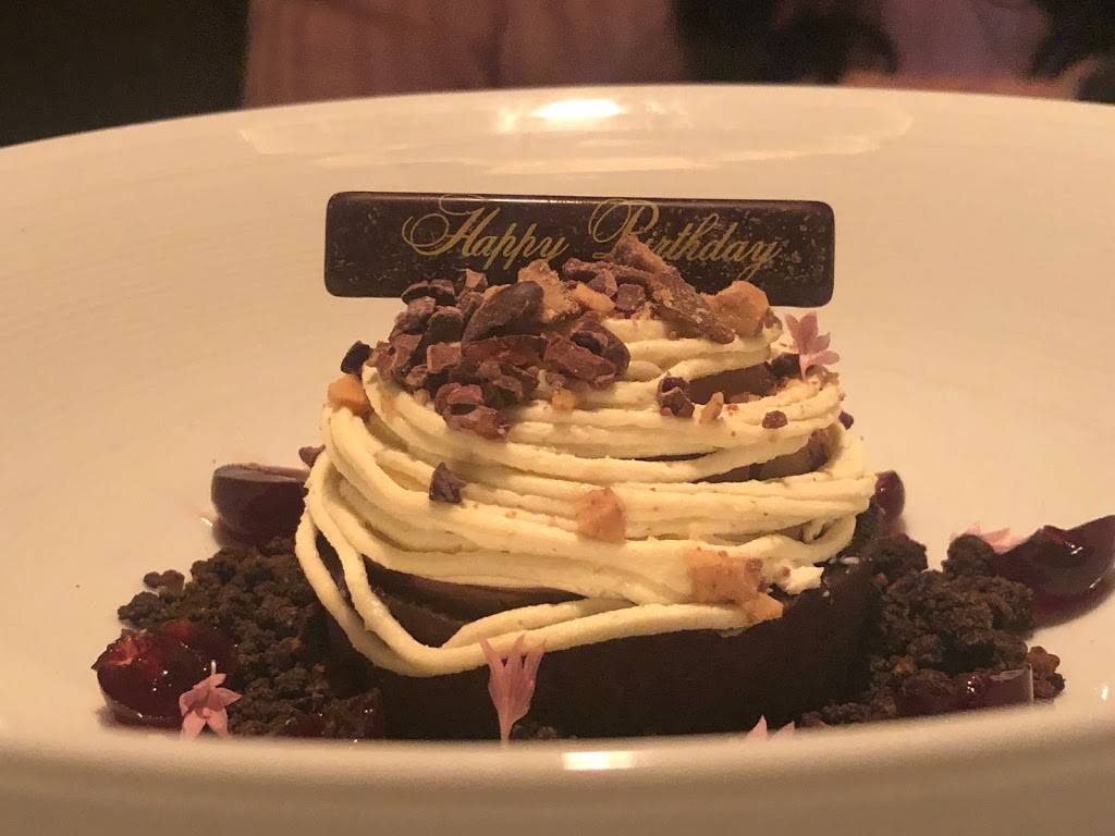 Stock Hill | restaurant | 4800 Main St ste g-001, Kansas City, MO 64112, USA | 8168958400 OR +1 816-895-8400