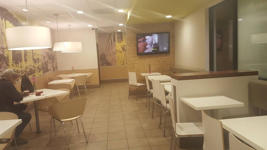 McDonalds | cafe | 1215 S, Front St, Soledad, CA 93960, USA | 8316781453 OR +1 831-678-1453