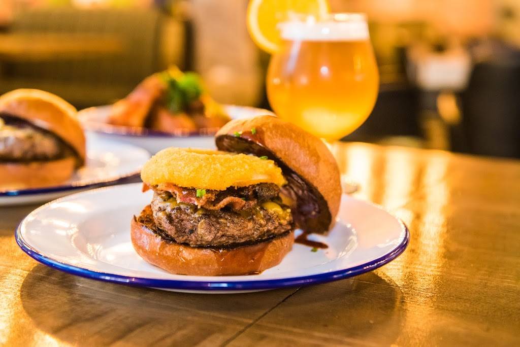 Hand Cut Chophouse | night club | 7135 E Camelback Rd #154, Scottsdale, AZ 85251, USA | 4804942008 OR +1 480-494-2008