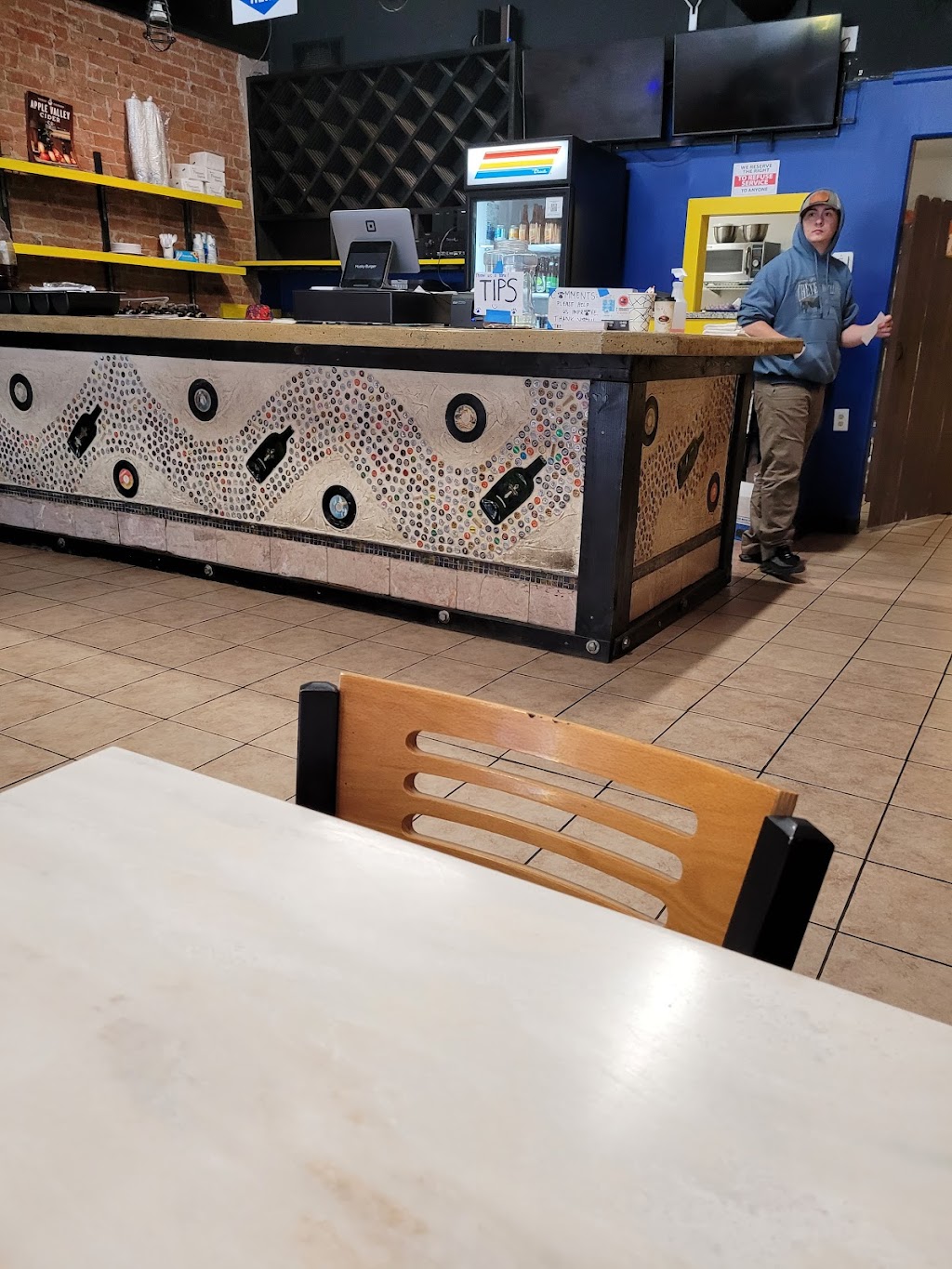 Husky Burger | restaurant | 106 W Main St, Florence, CO 81226, USA | 7192802424 OR +1 719-280-2424