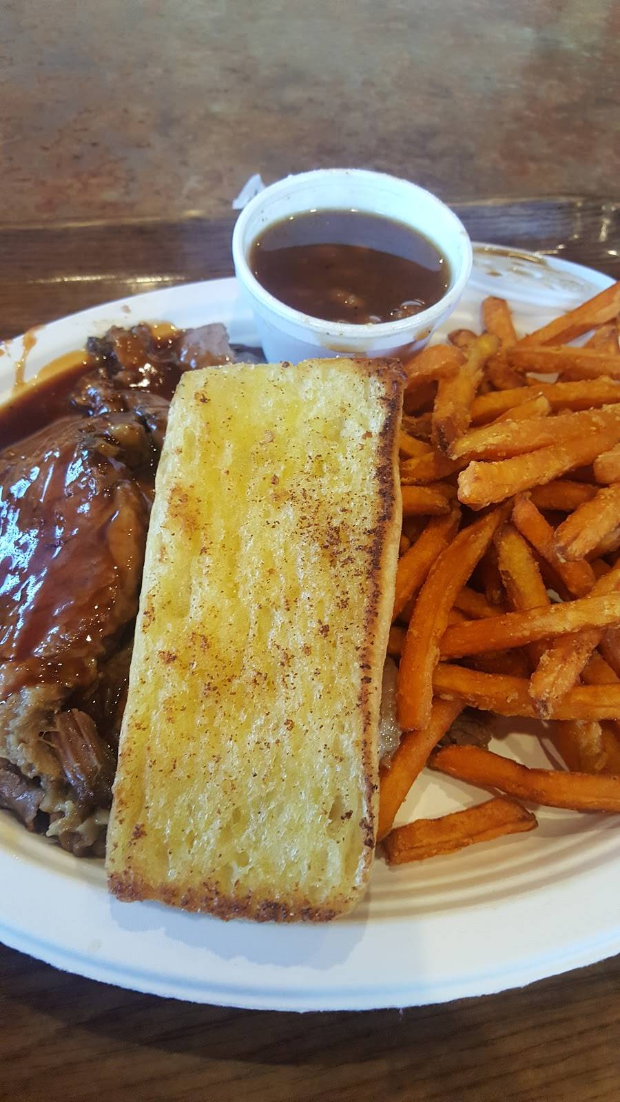 Gematos Wood Pit BBQ | restaurant | 6701 W 111th St, Worth, IL 60482, USA | 7083614200 OR +1 708-361-4200